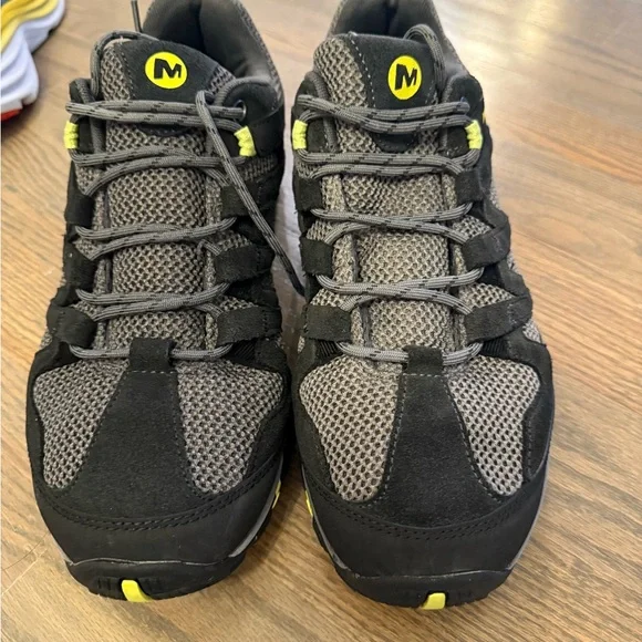 Merrell Alverstone - Picture 3 of 4